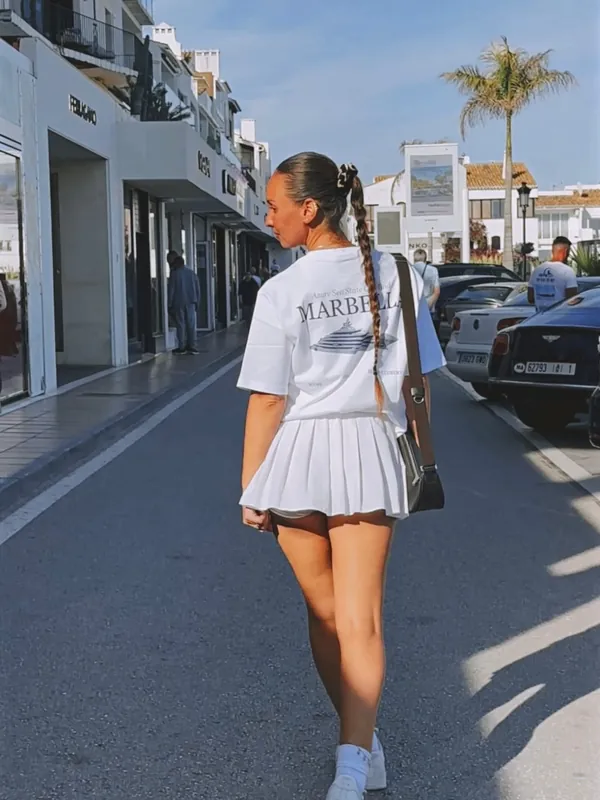The Yacht tee in a street in Puerto Banús